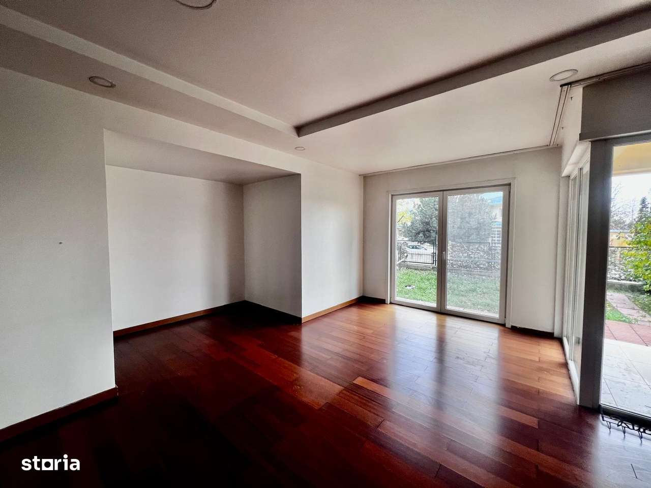 Apartament cu 3 camere de inchiriat la parter - Imagine principală: 2/8