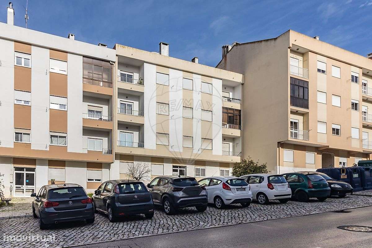 T2 Semi-Remodelado na Torre da Marinha-35