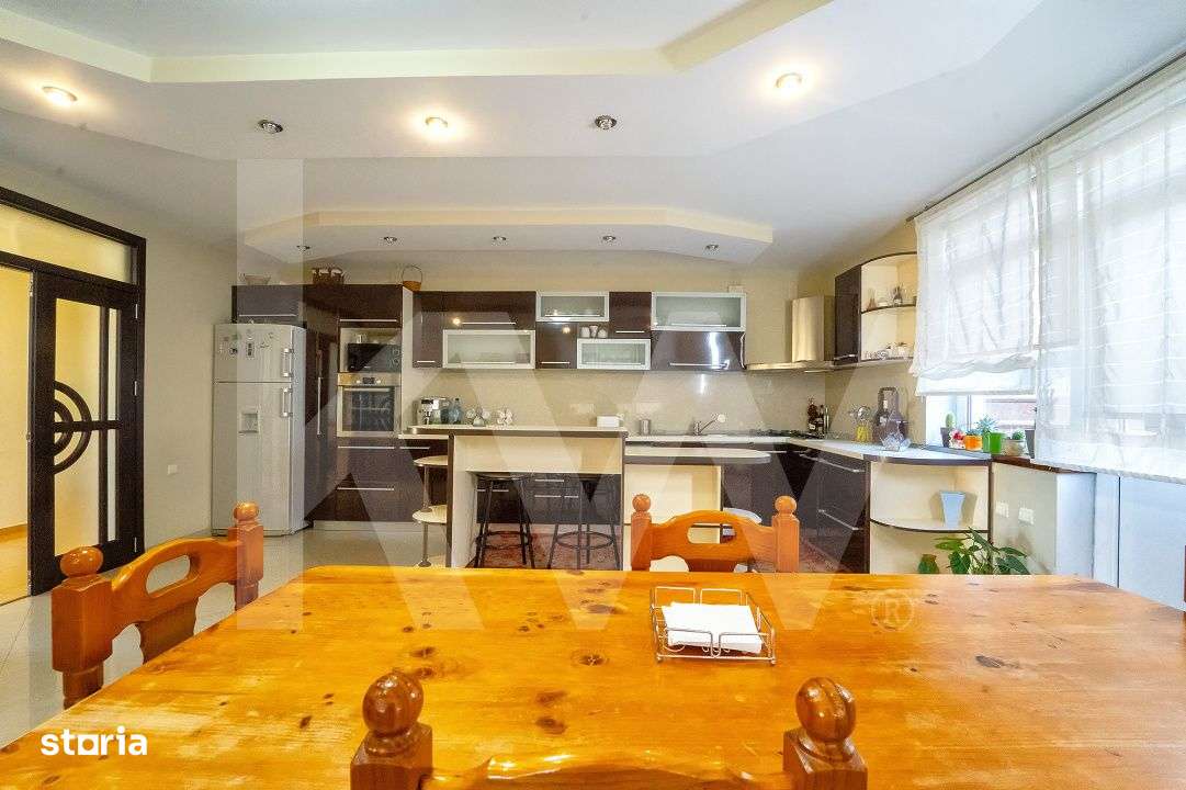 De vanzare – Imobil cu potential turistic si rezidential in Ocna Sib - Imagine principală: 3/19