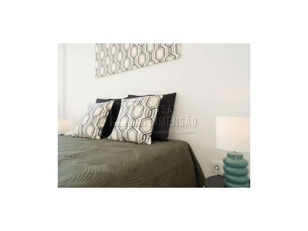 Apartamento de tipologia T2 com varanda, mobilado e equipado em Ben...-17