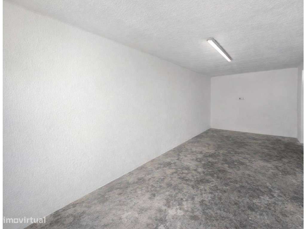 Moradia Isolada Totalmente Remodelada | Potencial para 7 Quartos | ...-27