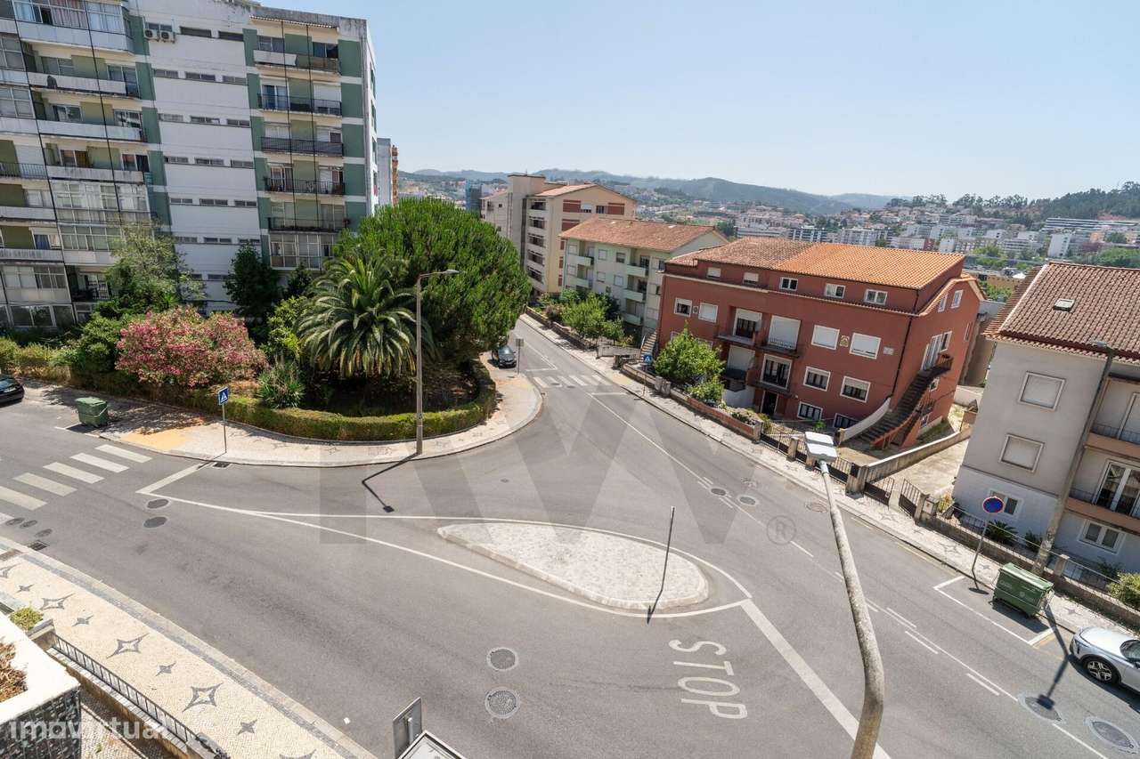 Apartamento T2 Transformado em 3 Estúdios – Bairro Norton de Matos, Co-15