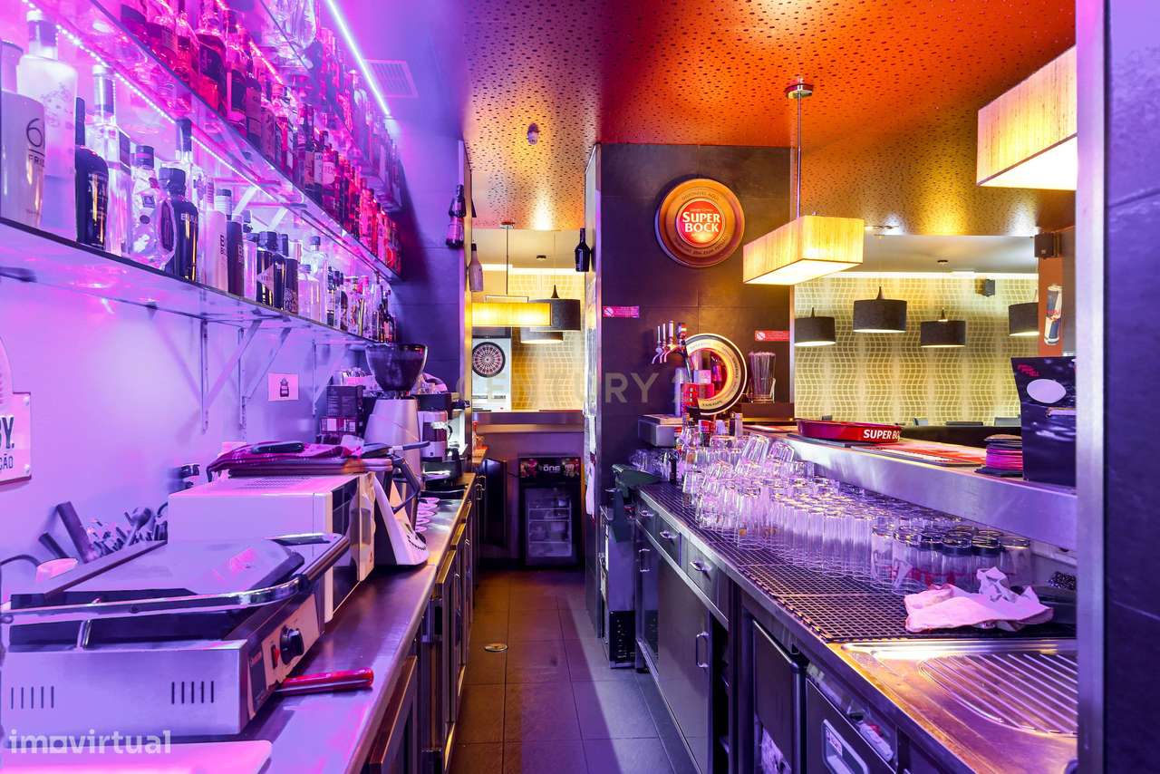 TRESPASSE  BAR CAFÉ nas Colinas do Cruzeiro c/150M2 + Esplanada 60 Lug-5