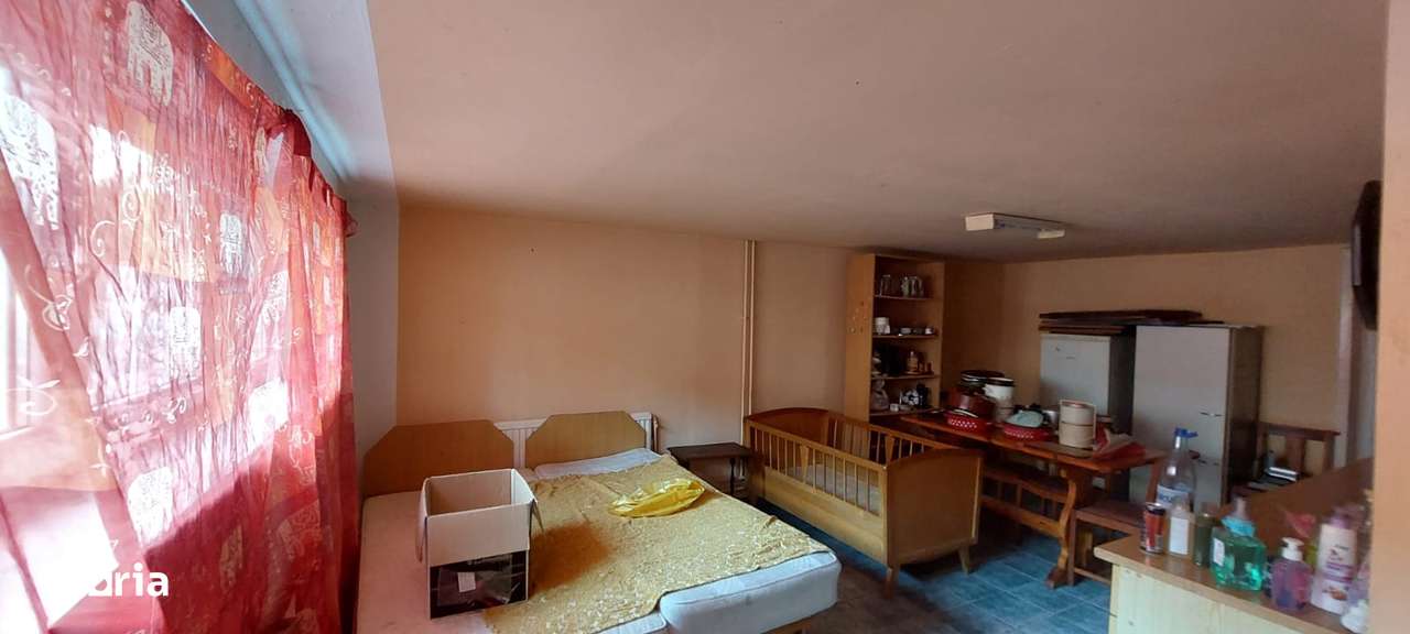 De vanzare casa singur in curte , zona Libertatii-6