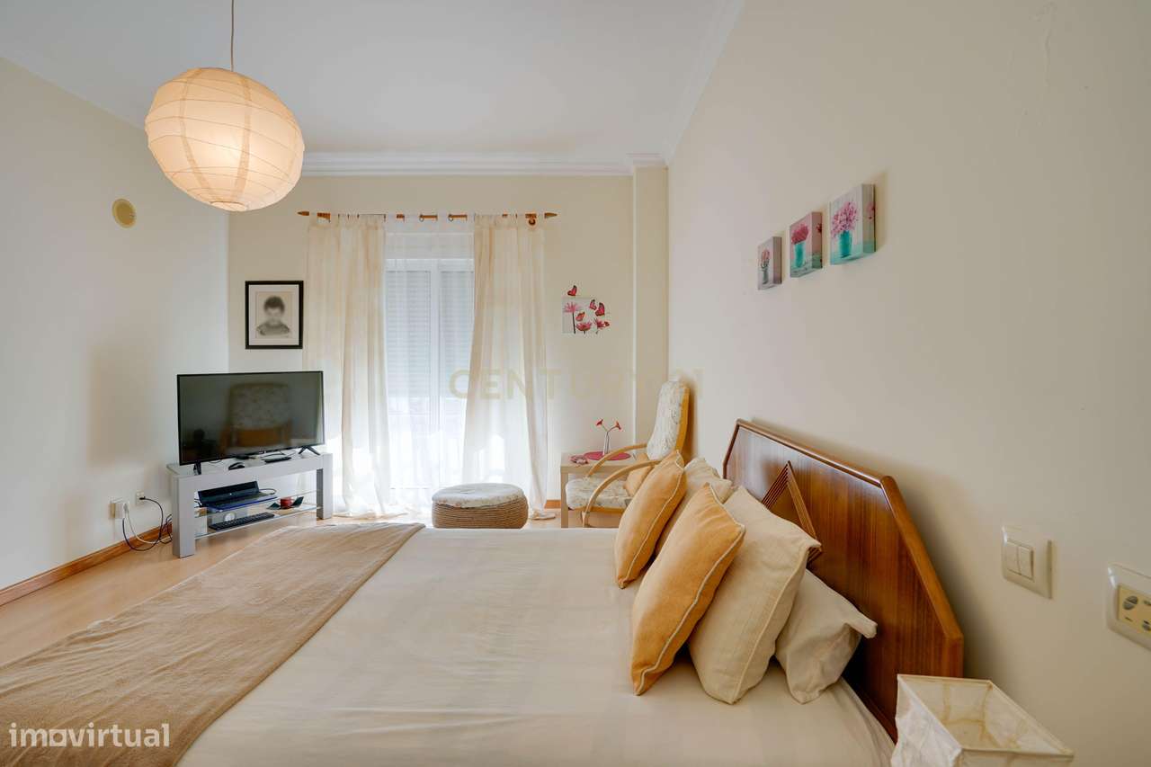 Apartamento T3 Excelentes áreas-23