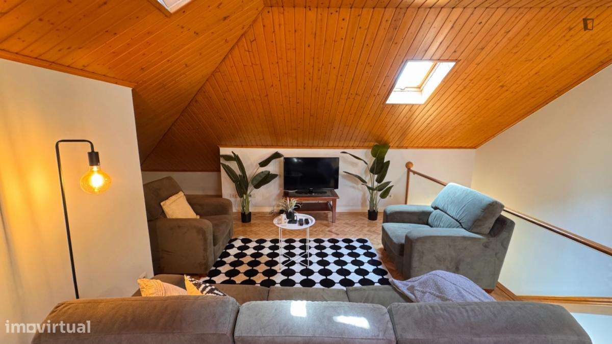 Quarto - localizado em Montes Claros Coimbra - Grande imagem: 5/23