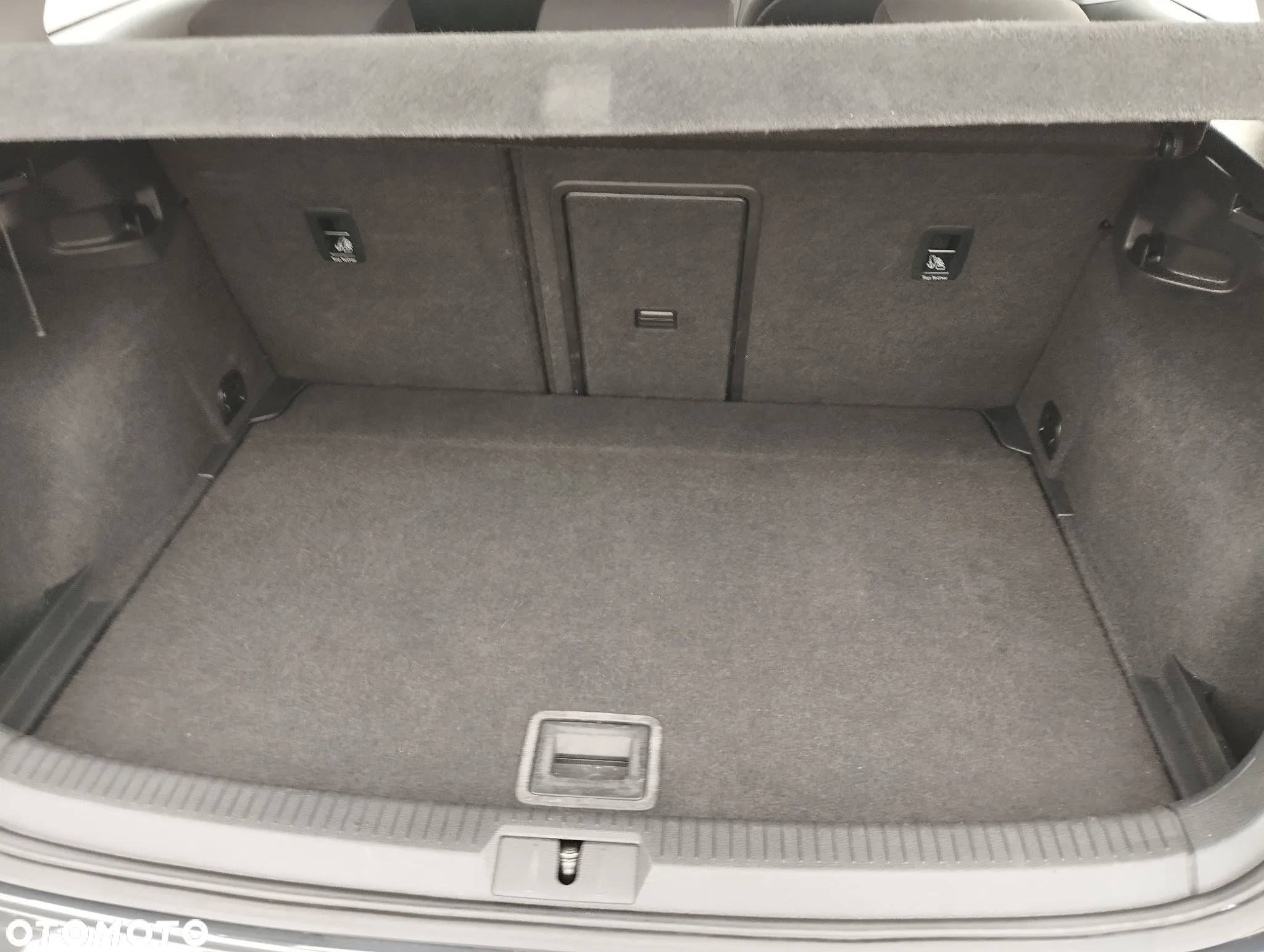 Volkswagen Golf 1.2 TSI BlueMotion Technology Comfortline - 33