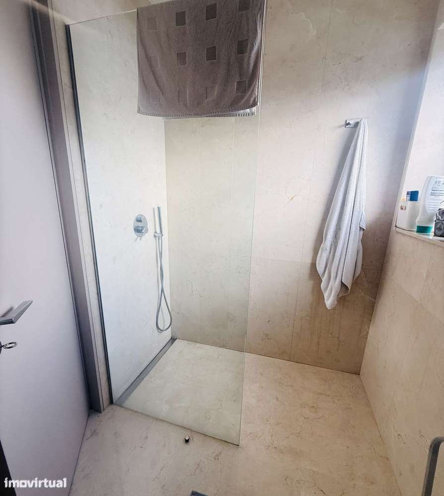 Moradia 3 frentes 200m praia-29