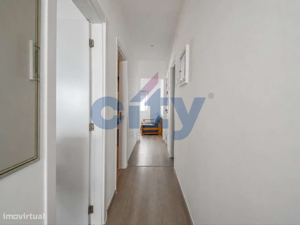 T1+1 Totalmente Remodelado com Varanda e Marquise | Pronto a Habita...-5