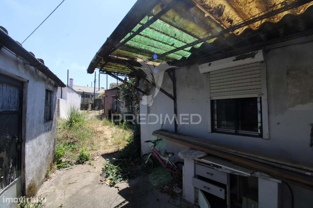 Conjunto moradias devolutas com terreno, Zona ARU S. Mamede Infesta - Grande imagem: 5/18