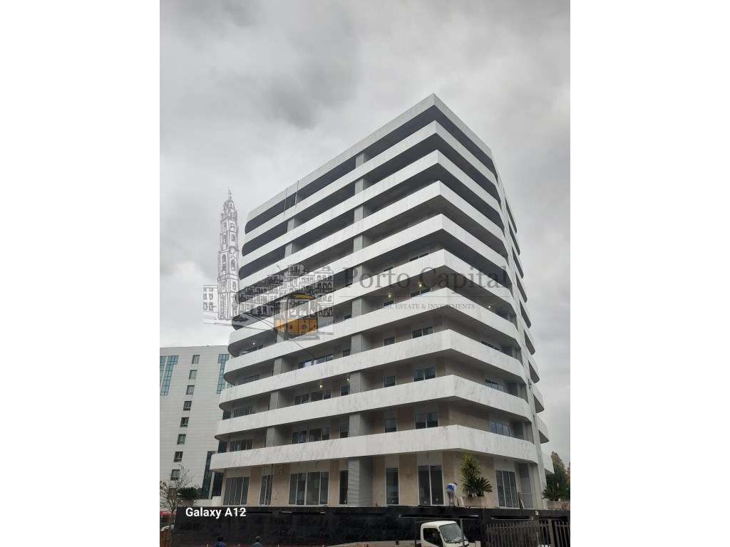 EXCELENTE APARTAMENTO T1 NOVO, PARA ARRENDAMENTO, COM UM LUGAR DE G... - Grande imagem: 2/23