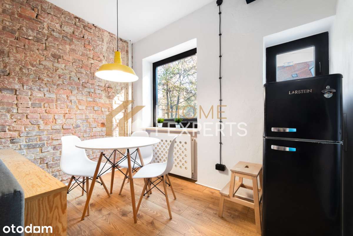 Stylowe, Dwustronne Mieszkanie w Loftowym Stylu - Pełny obrazek: 1/11