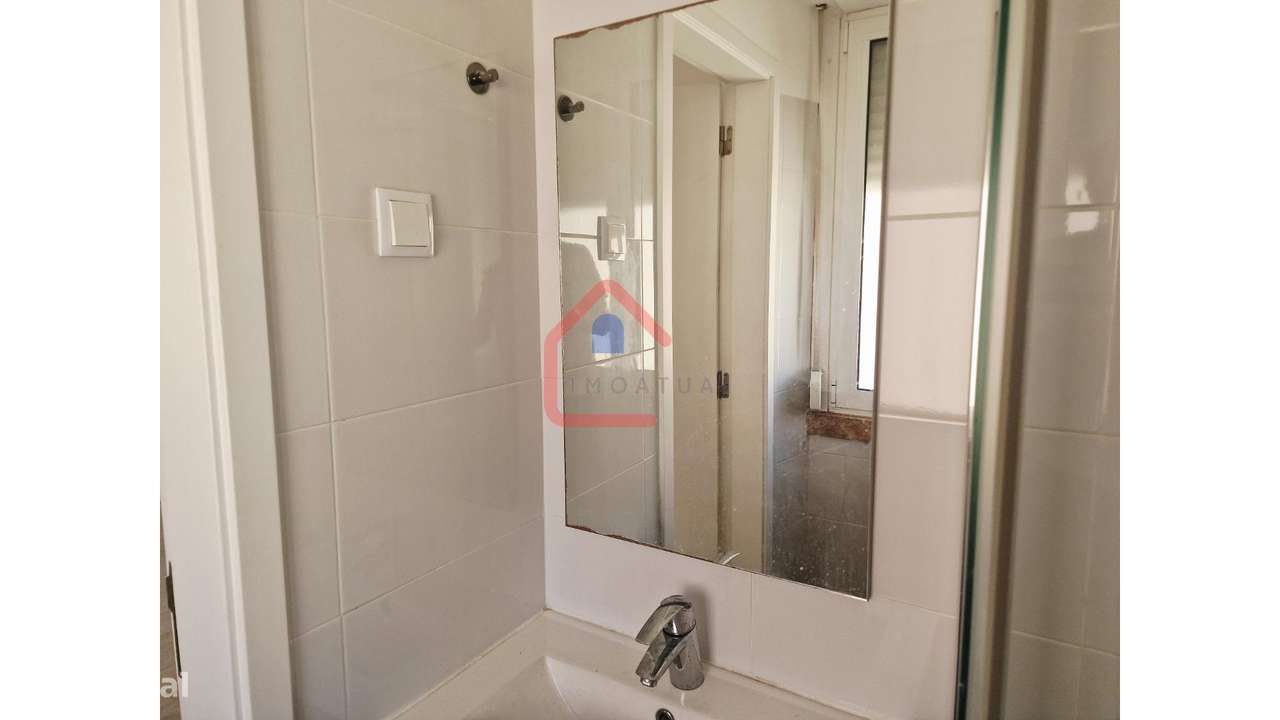 Apartamento T2 na Graça em Lisboa-11