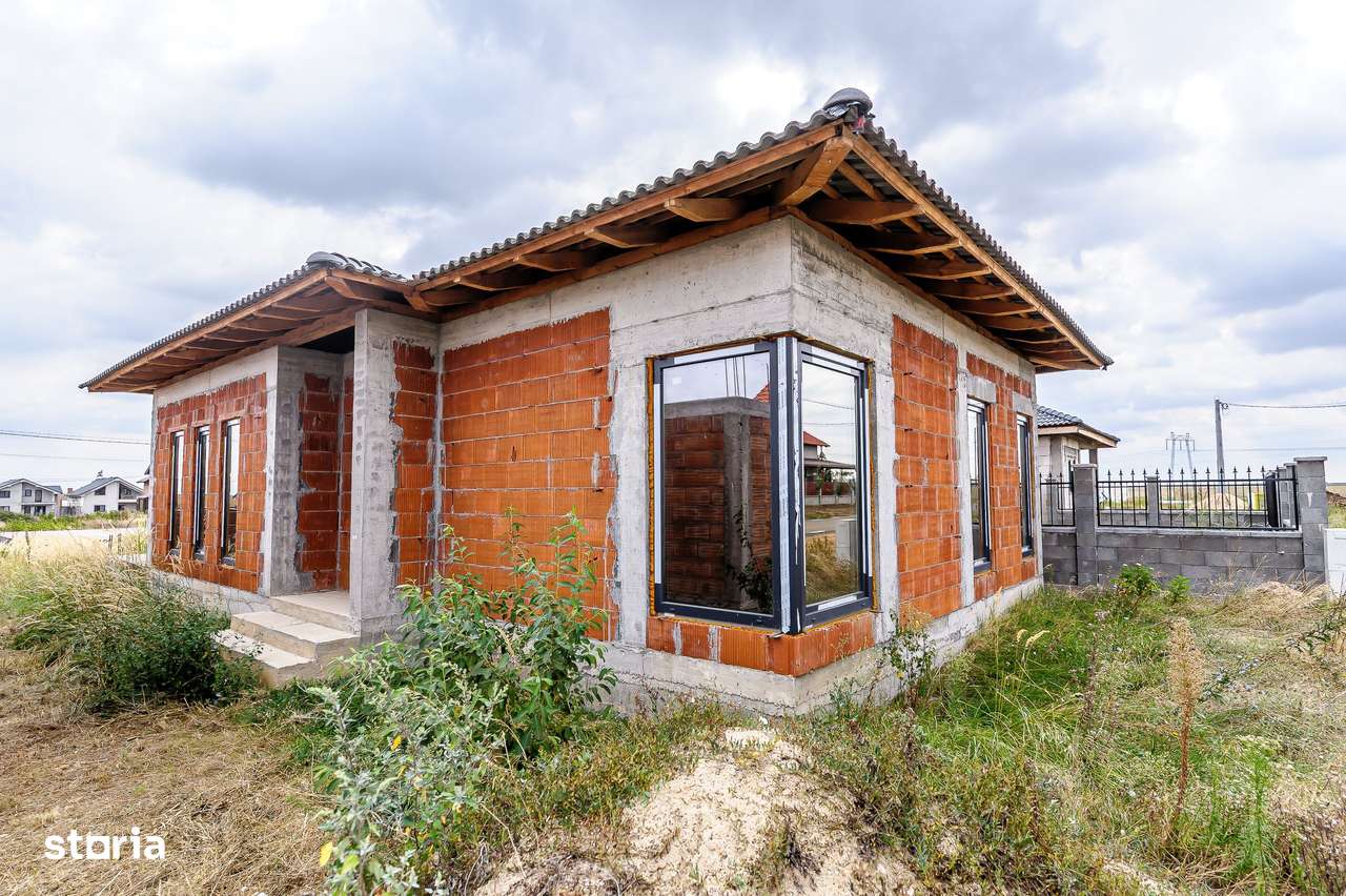 Casă nefinisata la sol in Fântânele, cartier nou Comsion 0 - Imagine principală: 4/12