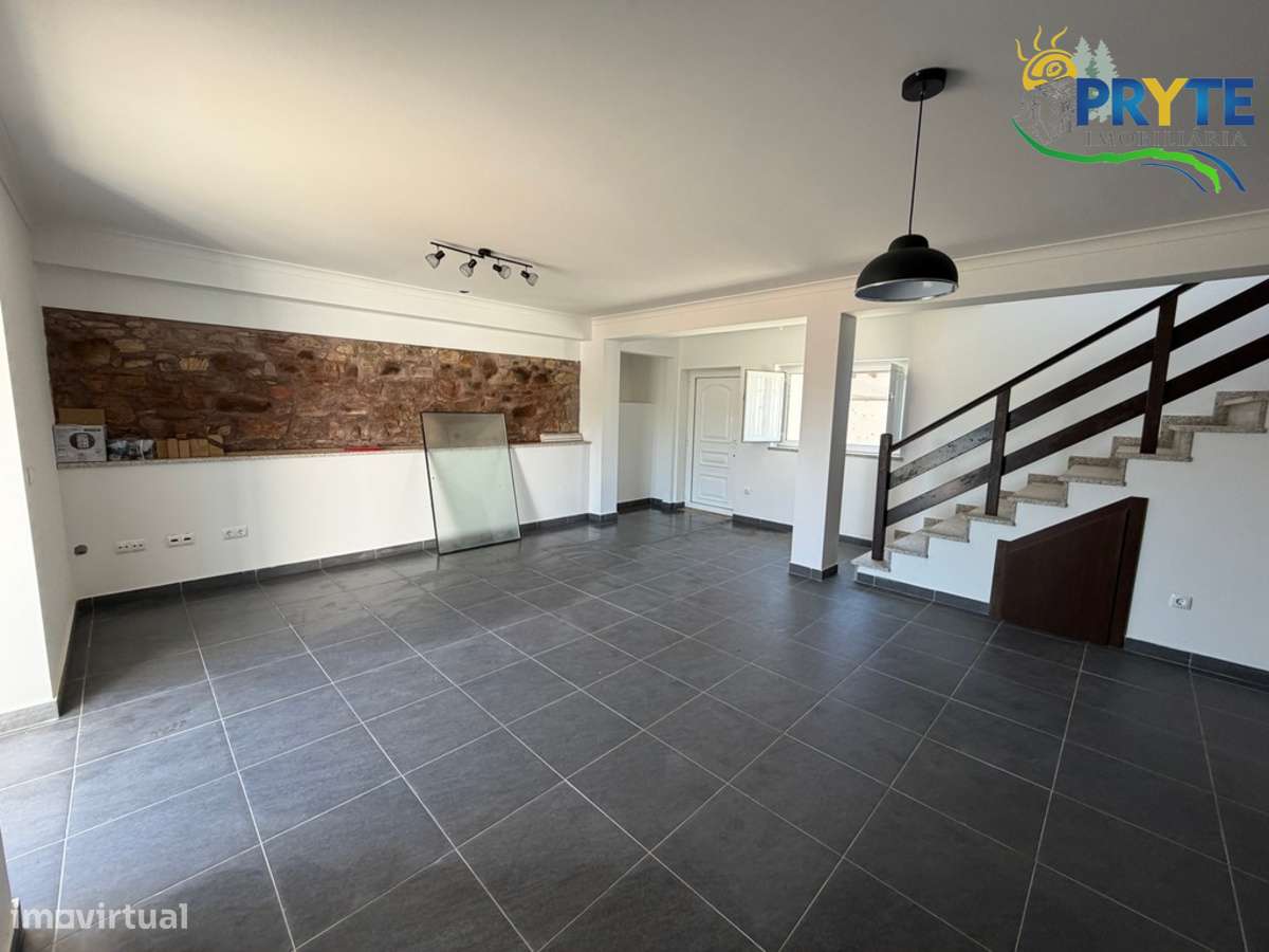Quinta com moradia T3 , anexos e ruínas em Pedrógão Grande-34
