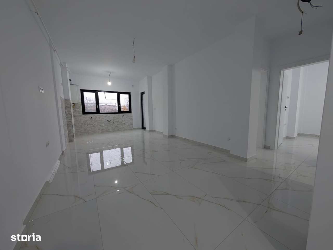Apartament 3 camere cu gradina de 150 mp, loc de parcare inclus-0