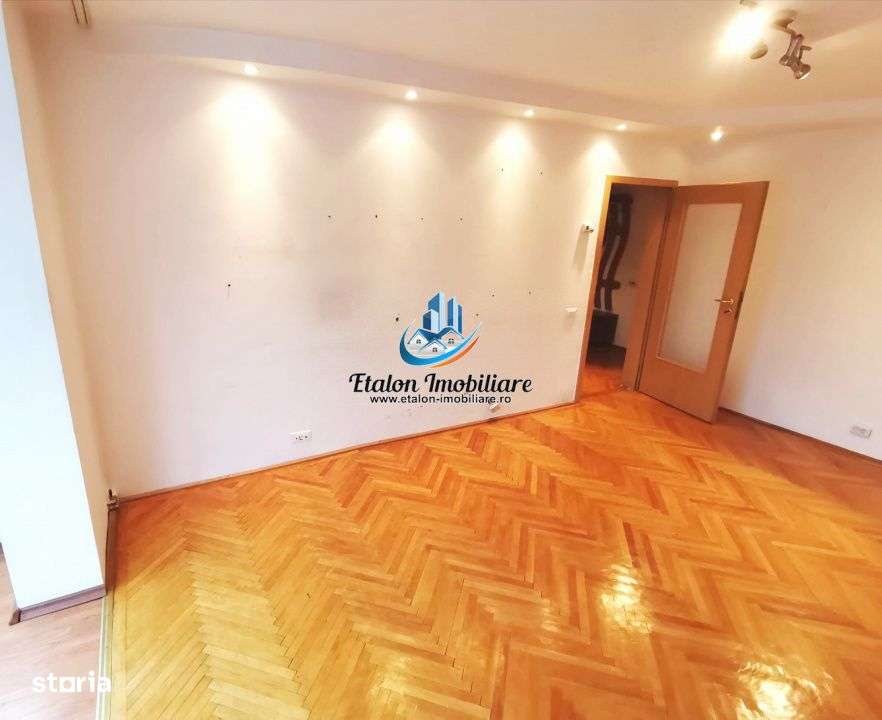 Apartament 3 camere decomandat, etaj 1, zona Gara Piatra Neamt-0