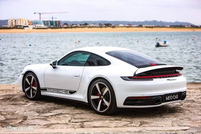 Porsche 992 Carrera 4 PDK - 36