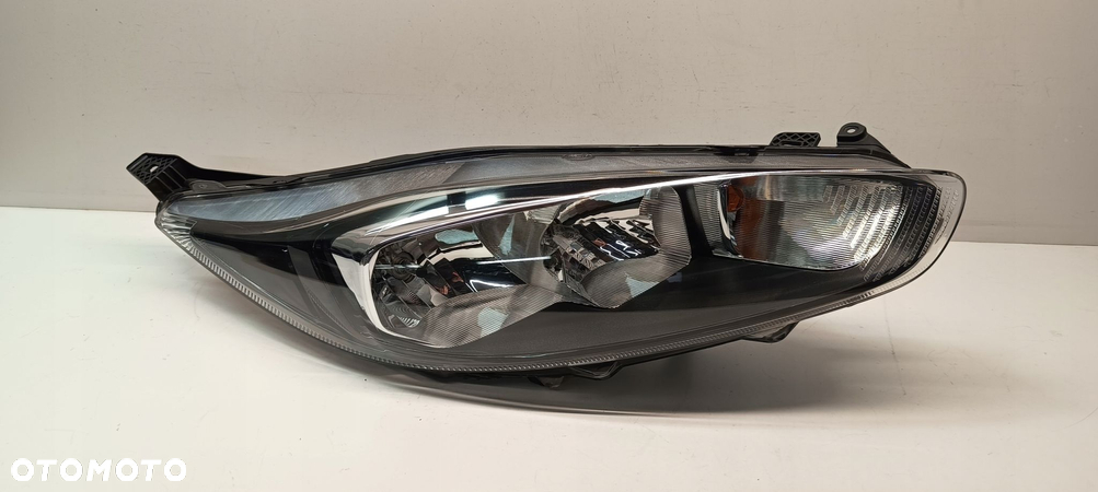 FORD FIESTA MK7 LIFT REFLEKTOR PRAWY LAMPA PRAWA - 1