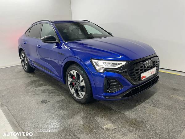 Audi Q8 Sportback e-tron 55 quattro S Line - 6