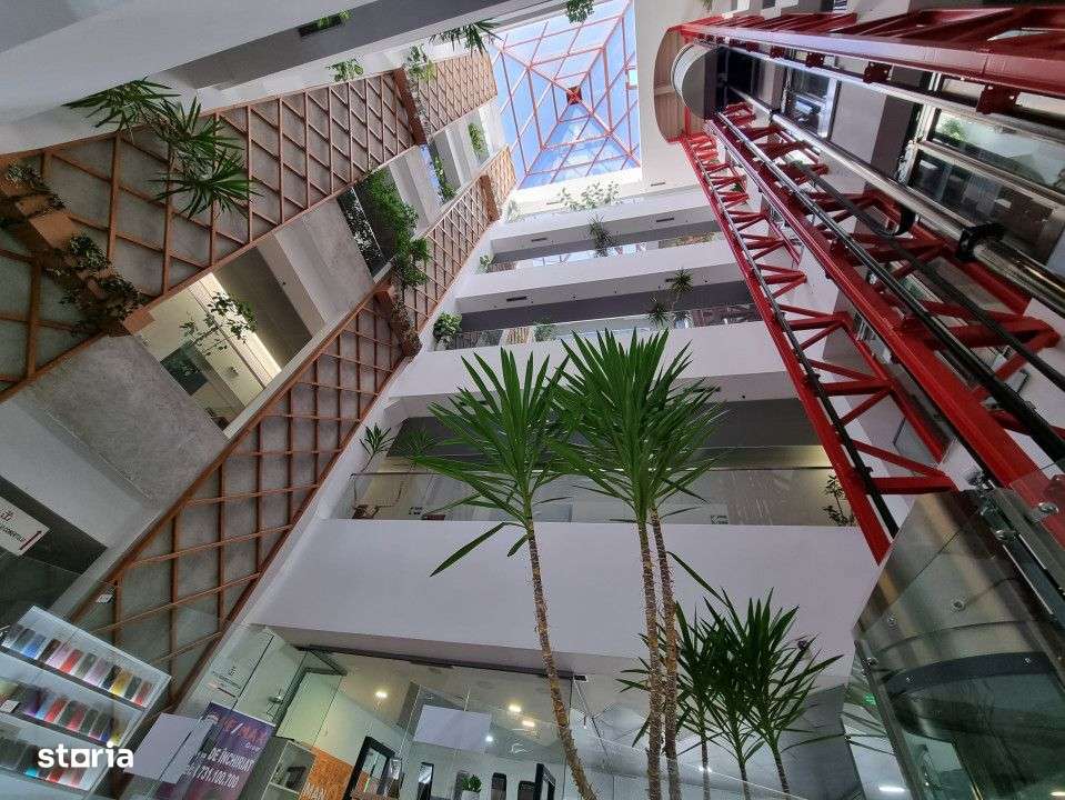 Spatiu 30AVENUE,  asigurari, consultanta , servicii - Imagine principală: 2/13