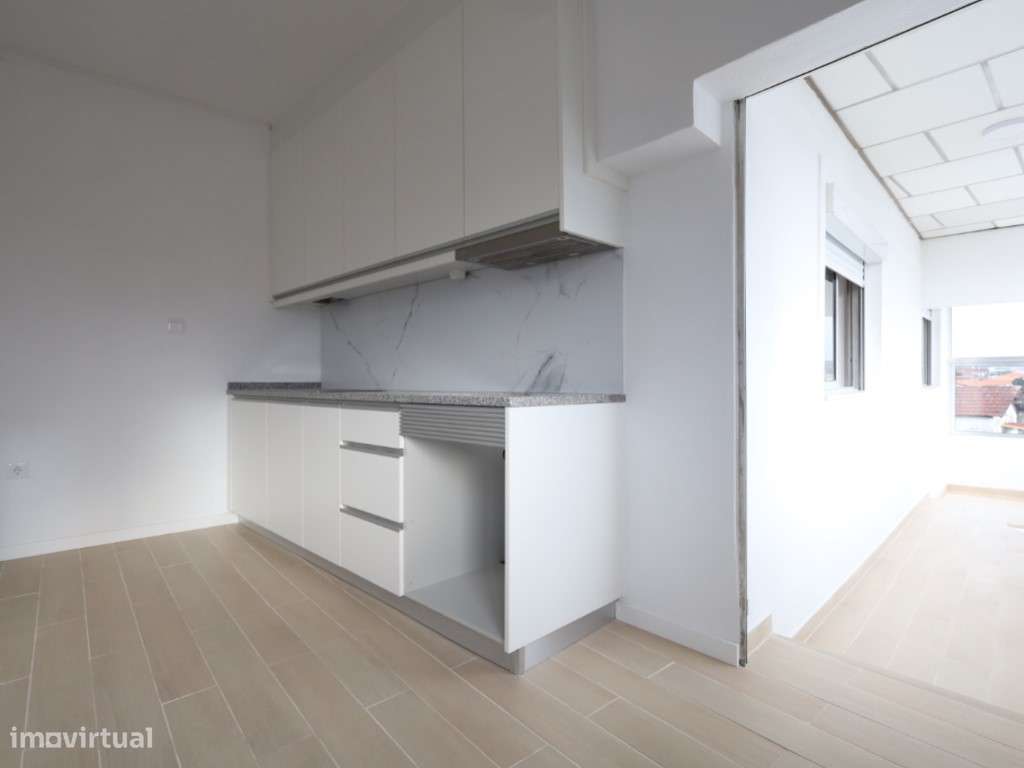 Moradia com 3 habitações independentes | Stª Quitéria, Felgueiras - Grande imagem: 4/16