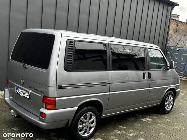 Volkswagen Multivan - 13