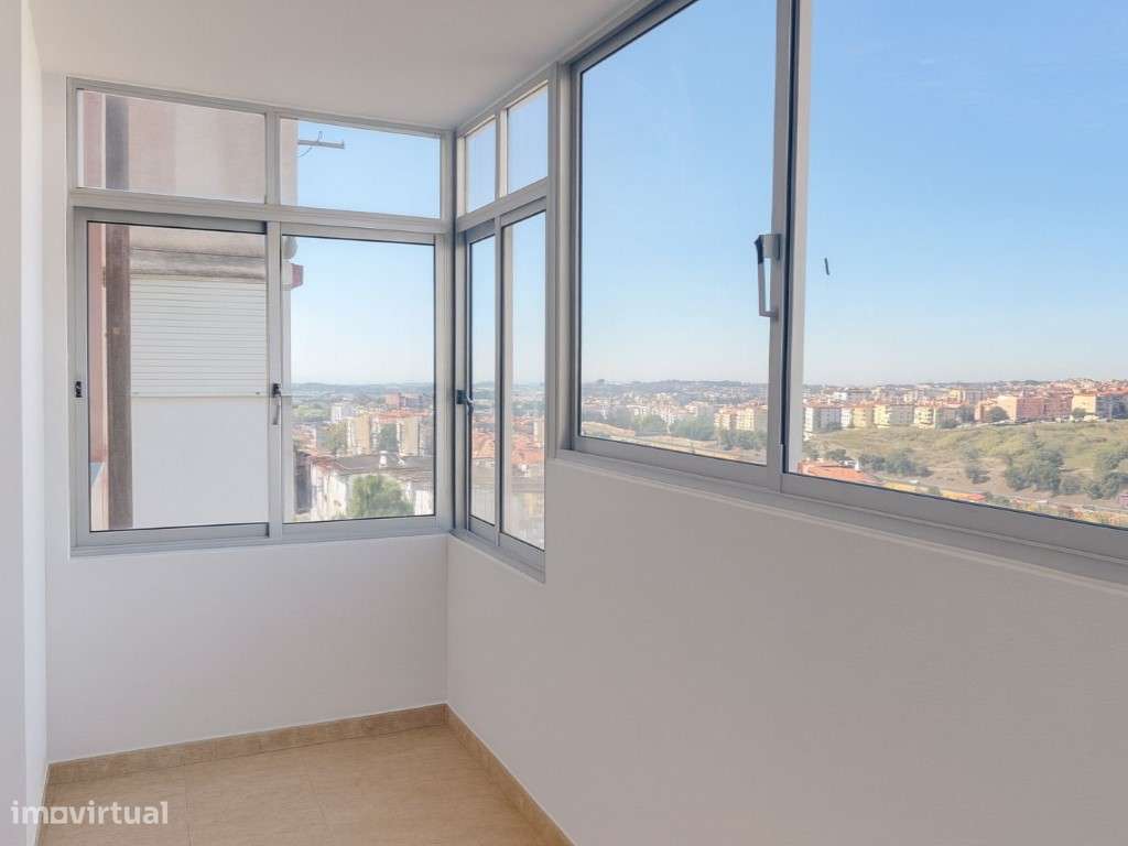 Oportunidade Única - Apartamento T3 em Monte Abraão - Grande imagem: 2/36