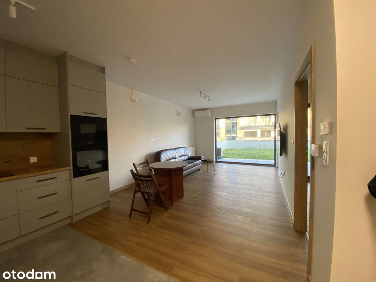 Apartamentowiec z tarasem, miejscem prakingowym oraz kom. lokatorską - Pełny obrazek: 2/12