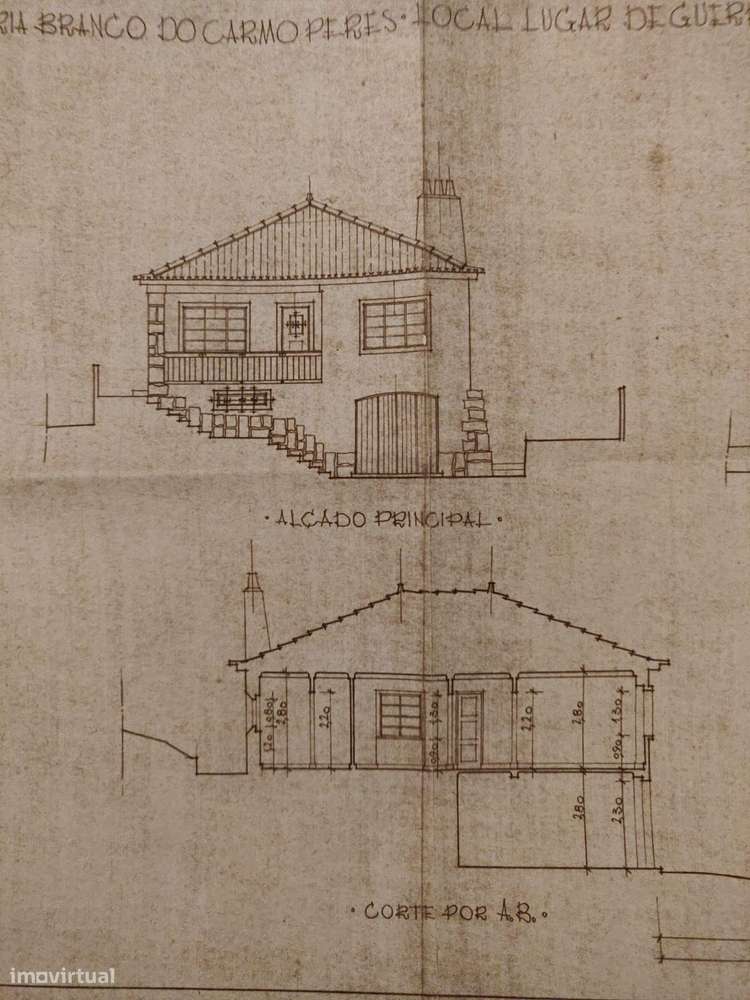Moradia T5 com 2 Cadernetas + 3 Utilizações Independentes | Loures.-25