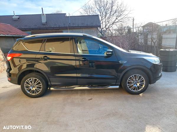 Ford Kuga 2.0 TDCi 4WD Powershift Titanium - 2