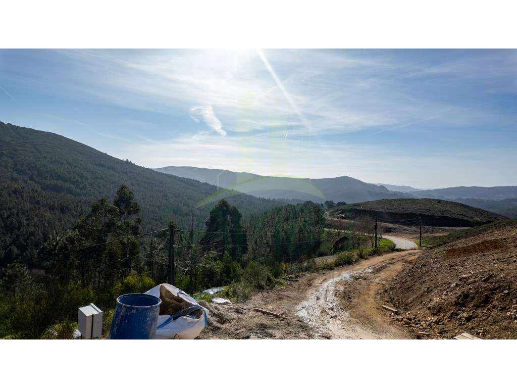 Sopo - Vila Nova de Cerveira: Moradia T3 térrea em construção-12