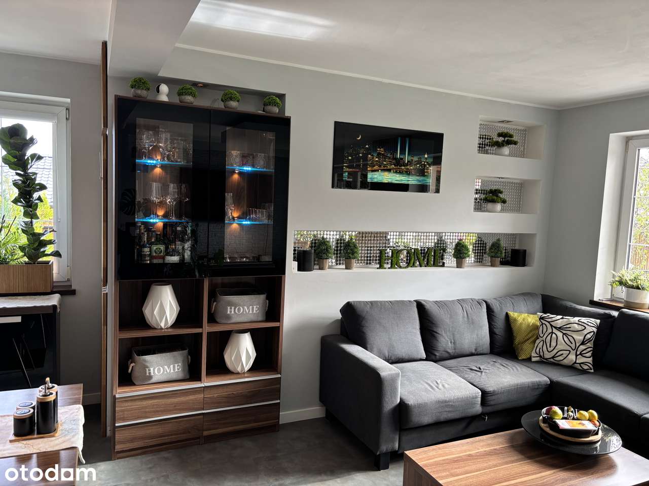 Nowoczesny dom z garażem w spokojnej okolicy, gotowy do zamieszkania - Pełny obrazek: 4/20