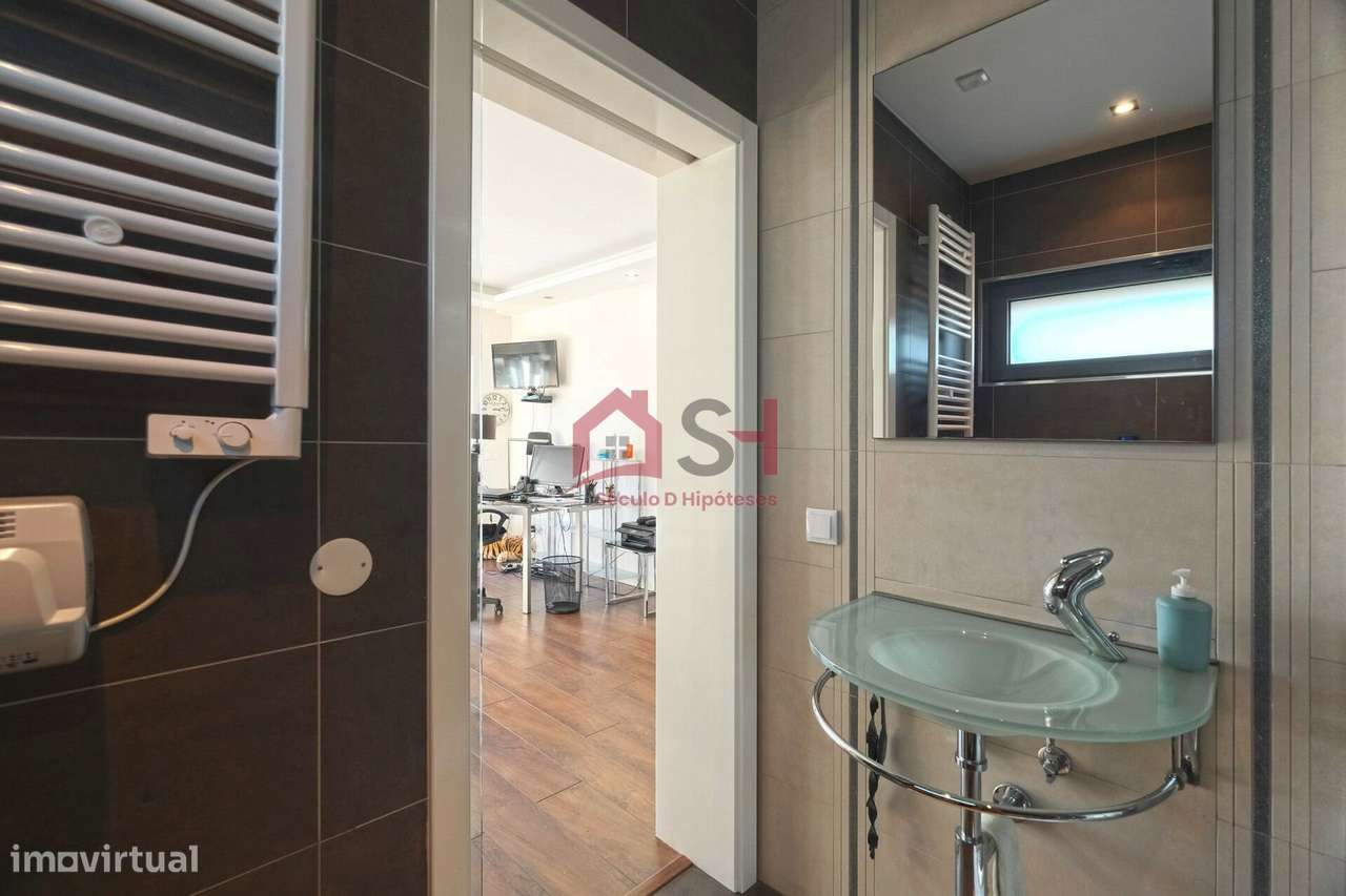 *Deslumbrante Moradia T4, Independente – SILVEIRA  *-44