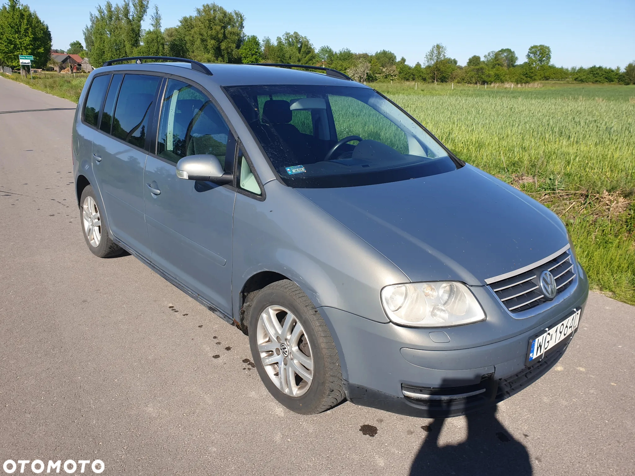 Volkswagen Touran 2.0 TDI Highline - 2