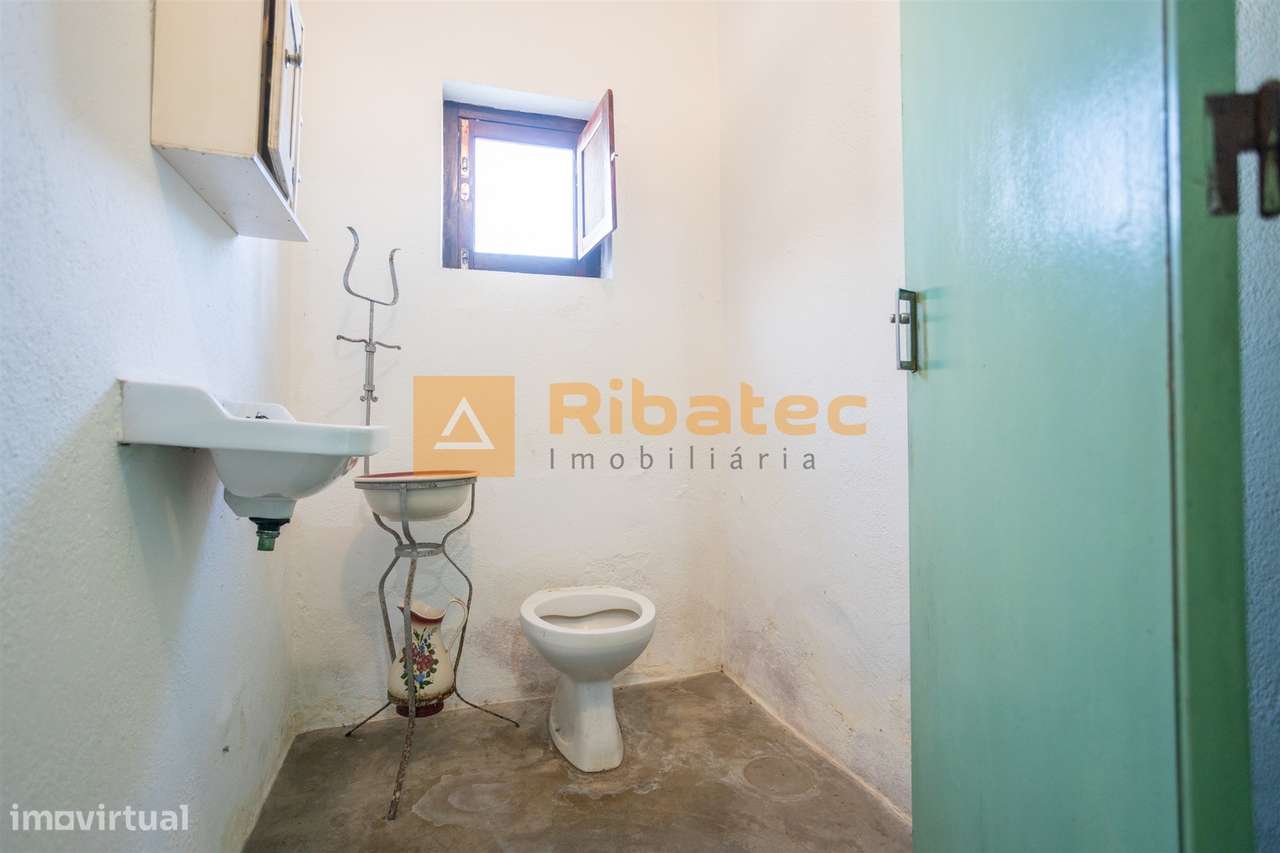 Moradia T2 com terreno de 722 m² no Rebocho - Grande imagem: 5/22