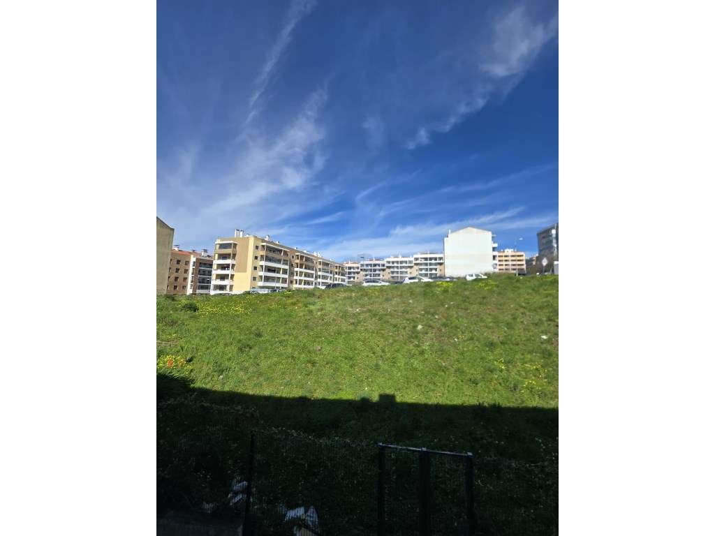 T3 Junto á Urbanização Vila Chã, com 2 WCS e Varandas - Totalmente ...-37