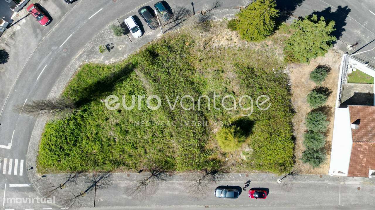 Lote de Terreno em zona nobre da cidade - Grande imagem: 2/5