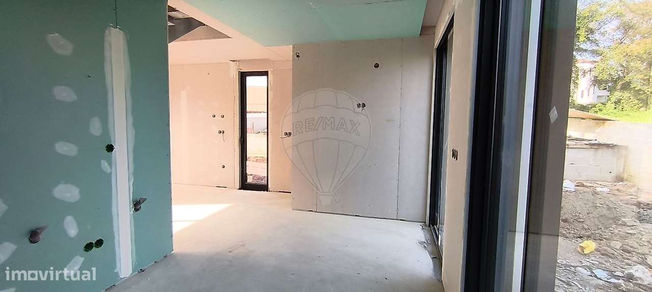 Moradia T2 para venda-8