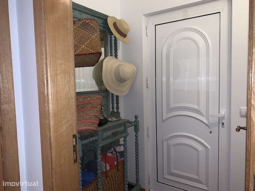 Apartamento T2 em Condomínio com Piscina - Grande imagem: 3/26