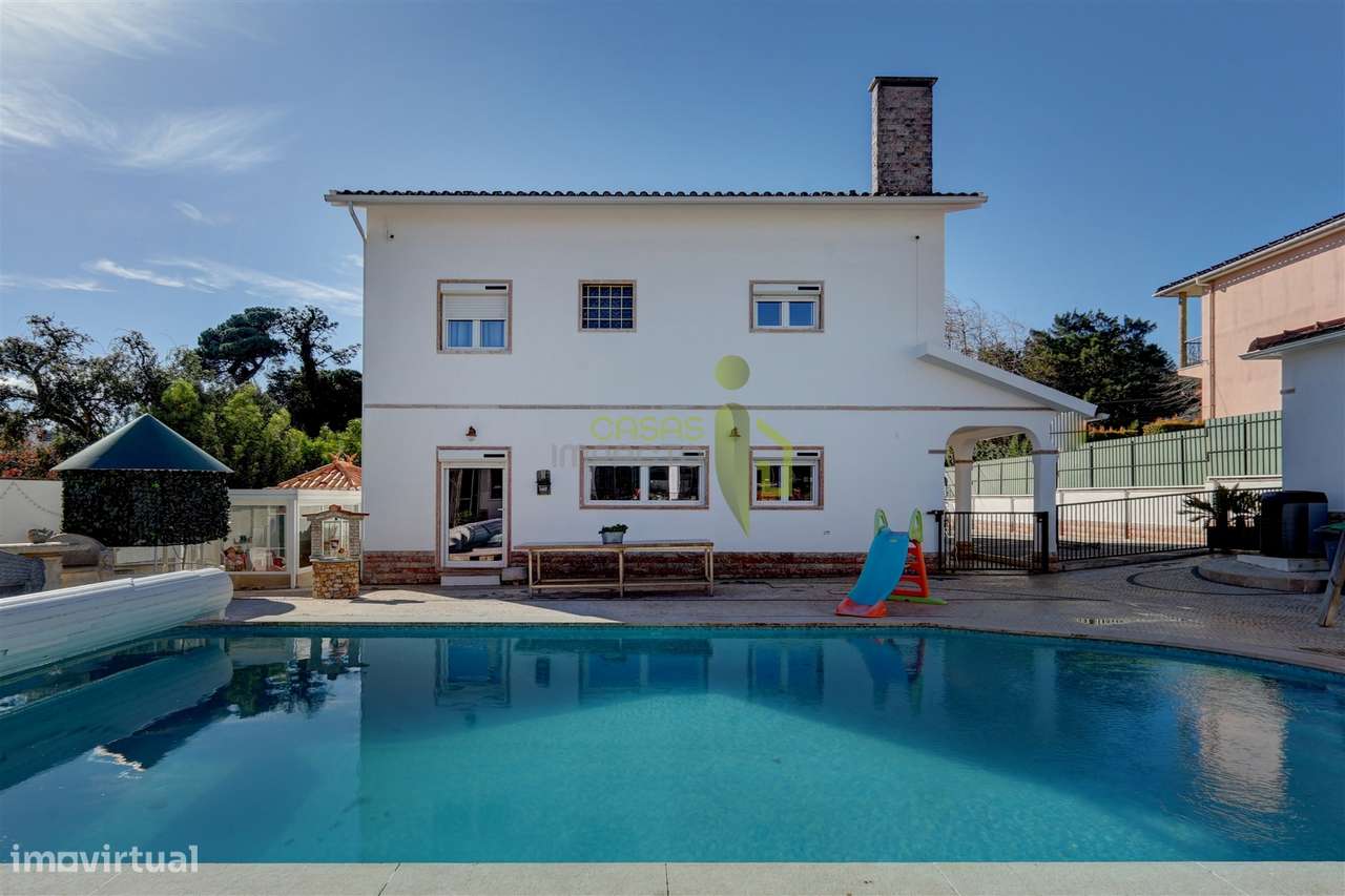 Moradia Clássica T3 transformada em T4, em Rio de Mouro, Sintra-32