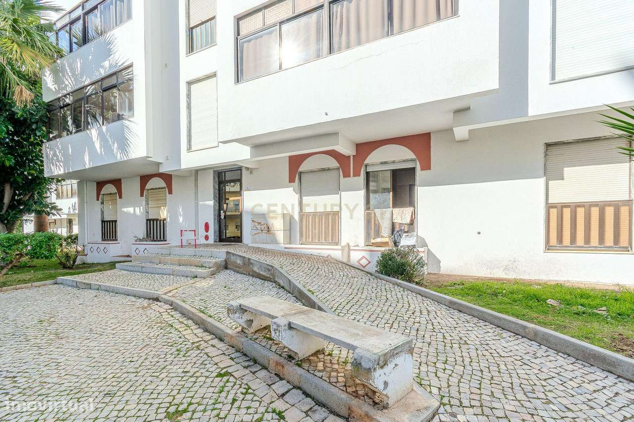 Apartamento T2 renovado, em Faro-21