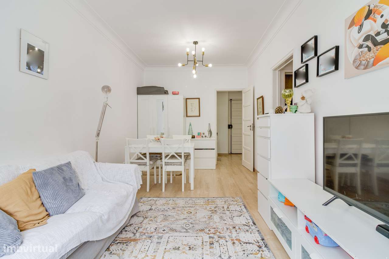 APARTAMENTO T1 | RENOVADO | 56M² | ELEVADOR | CAMPO DE OURIQUE - Grande imagem: 4/24