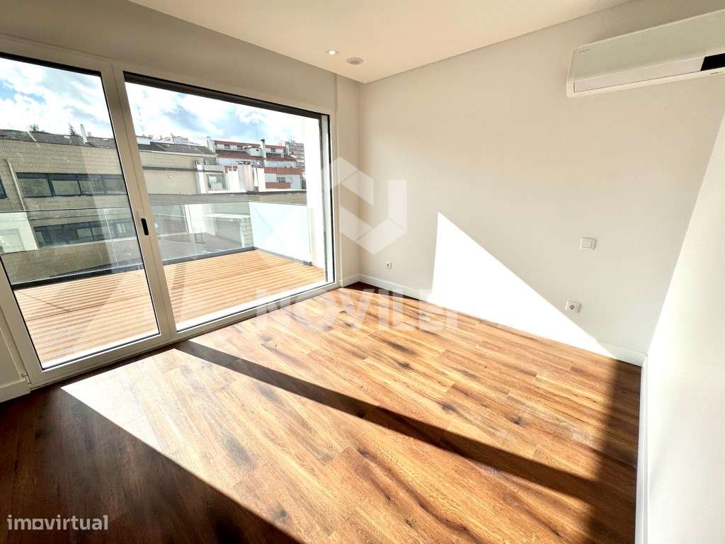 Moradia T3 em condomínio Fechado no centro de Leiria.-18