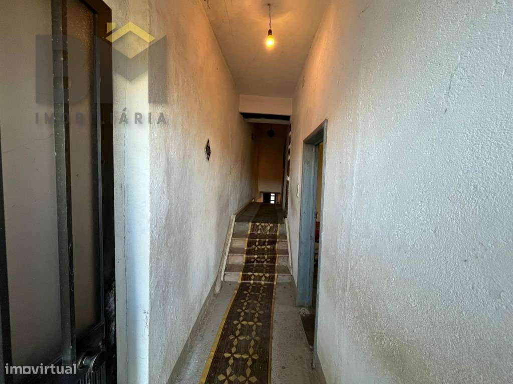 Moradia T2, com quintal, para venda em Salgueiro do Campo! - Grande imagem: 5/31