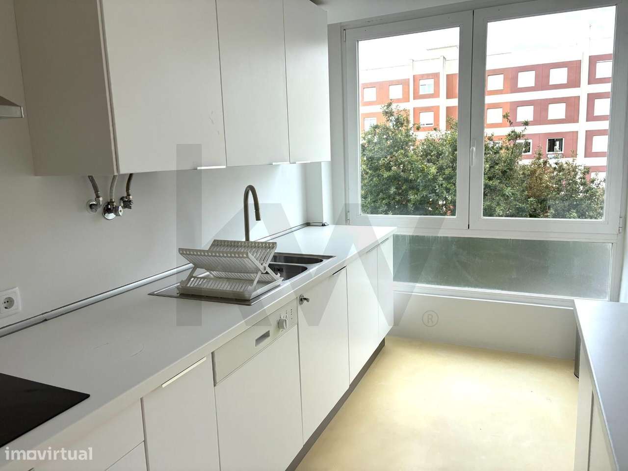 Apartamento T2+1 com excelente exposição solar em São Julião da Barra- - Grande imagem: 3/14