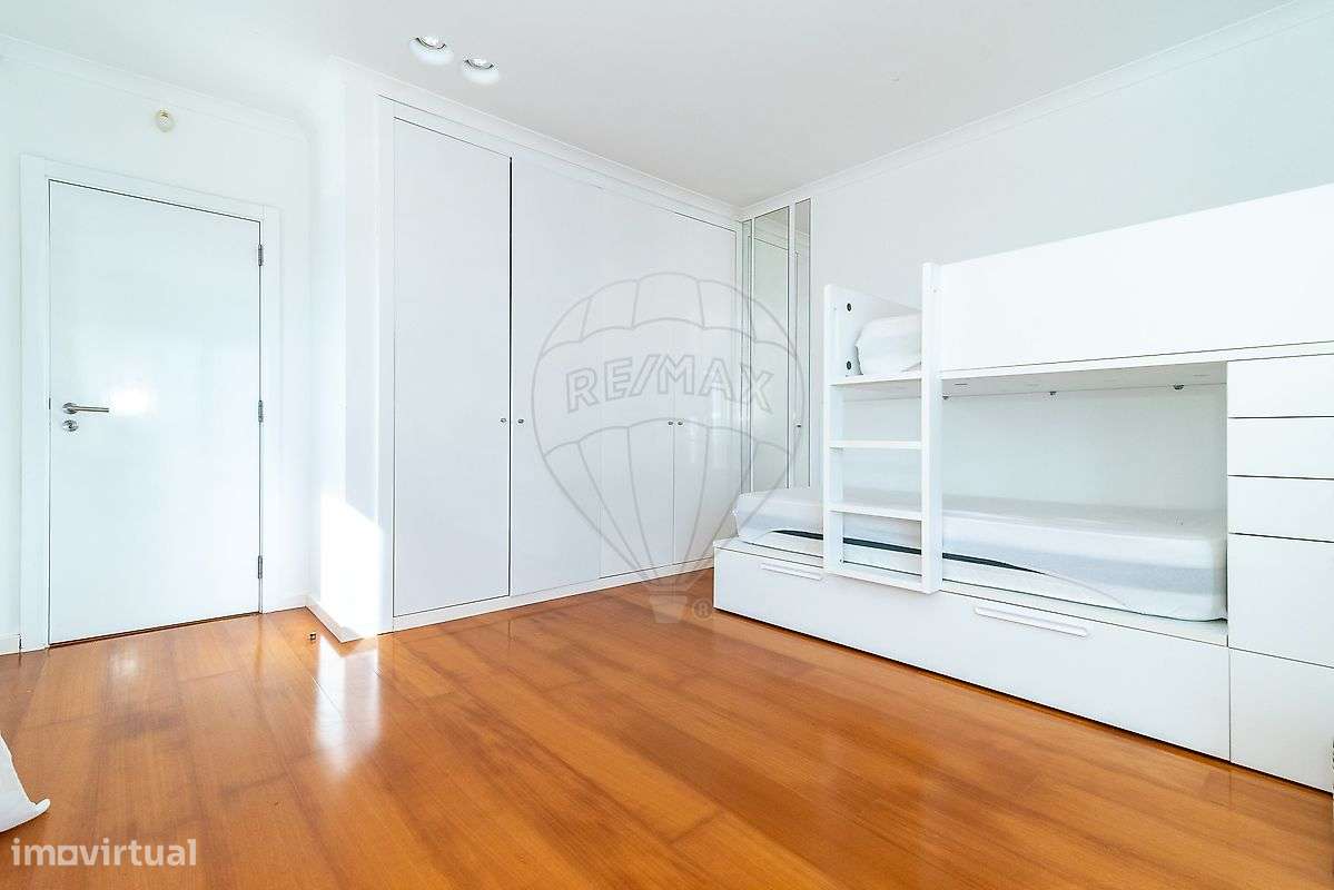 Moradia T5 para venda-23