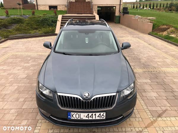 Skoda Superb 2.0 TDI Ambition DSG - 2