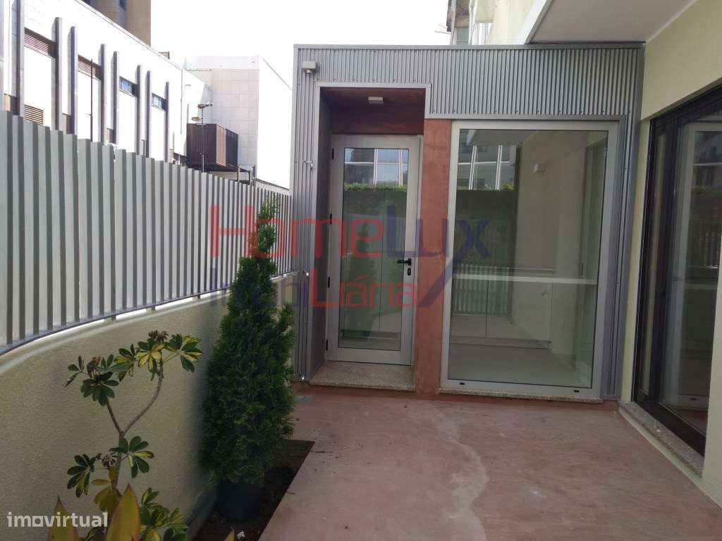 Apartamento T3 Junto à Avenida da Boavista - Completamente RECONSTR... - Grande imagem: 4/35