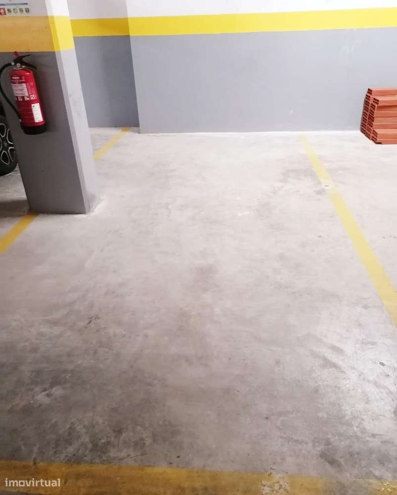 Apartamento T0+1 varanda vista deslumbrante mar Sesimbra-19